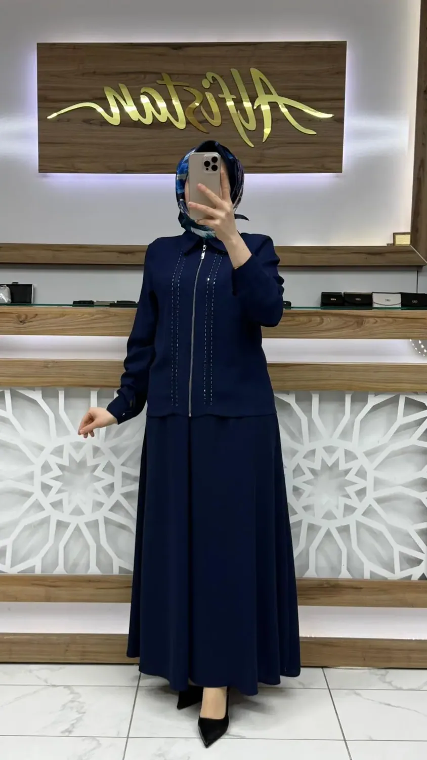 طقم سهرة كحلي قطعتين بسحاب وتطريز أحجار - صورة 4