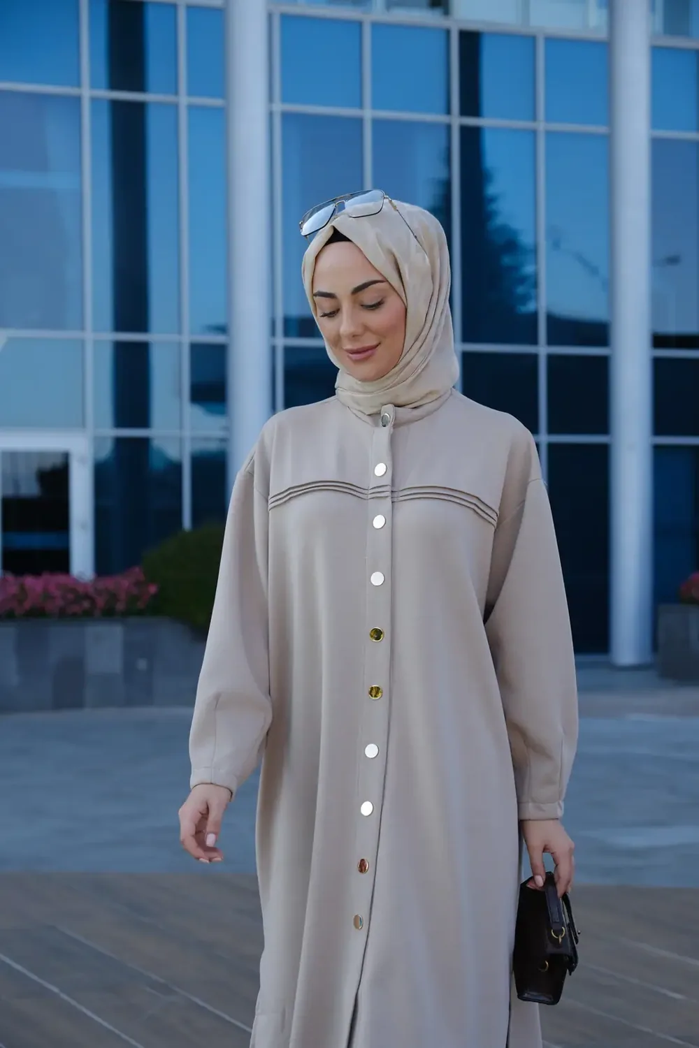 طقم مودال بيج مضلع بتونيك طويل وأزرار - صورة 3