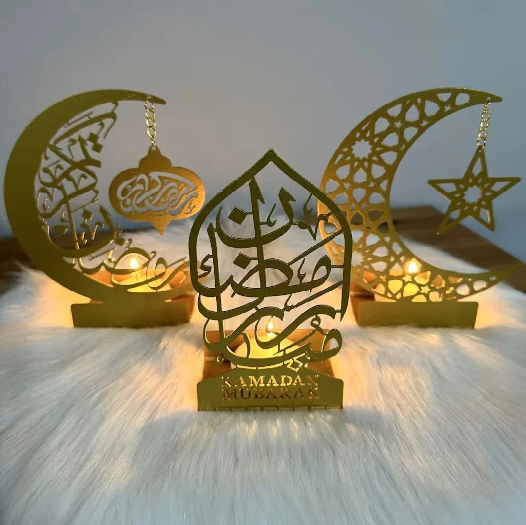 طقم ثلاث حوامل شموع معدنية بخط عربي لرمضان - صورة 2