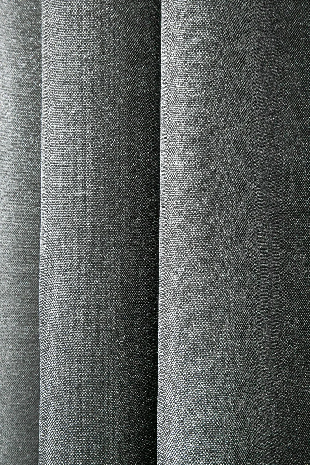 ستارة معتمة (بلاك أوت) بلون رمادي داكن مقاس 140×245 سم - صورة 2