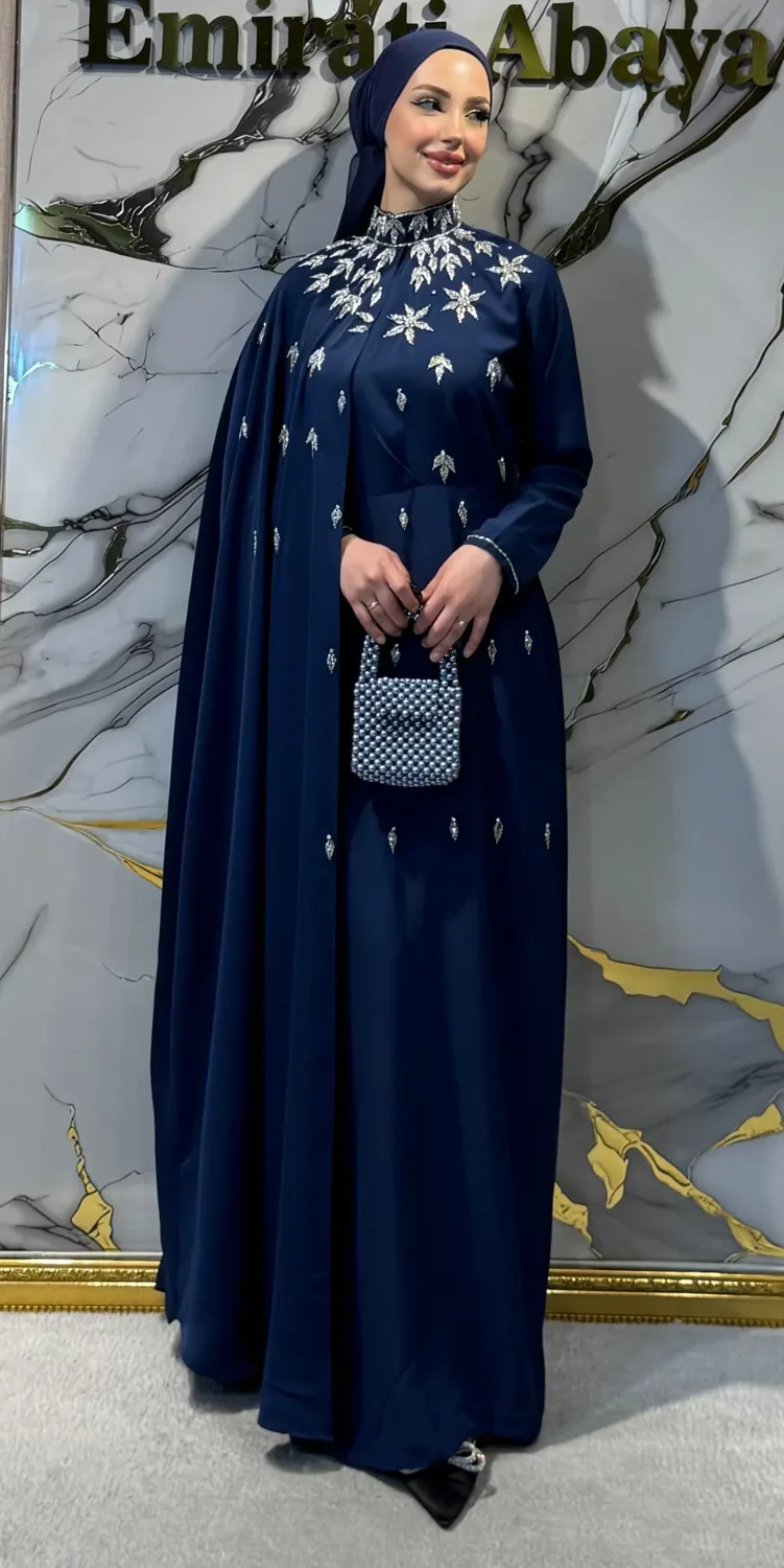 عباءة سهرة كريب كحلي بأحجار فضية مع شال