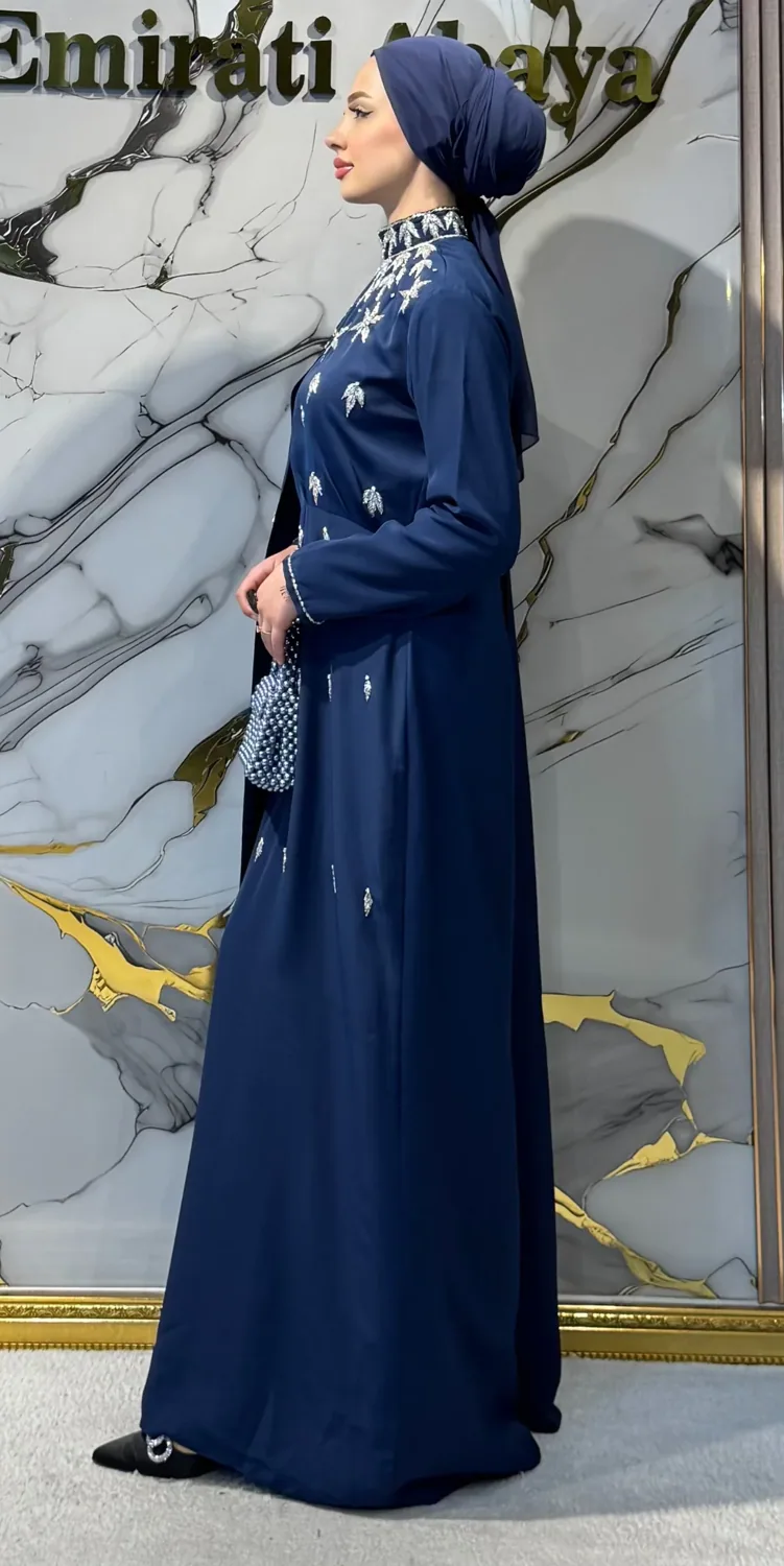 عباءة سهرة كريب كحلي بأحجار فضية مع شال - صورة 2