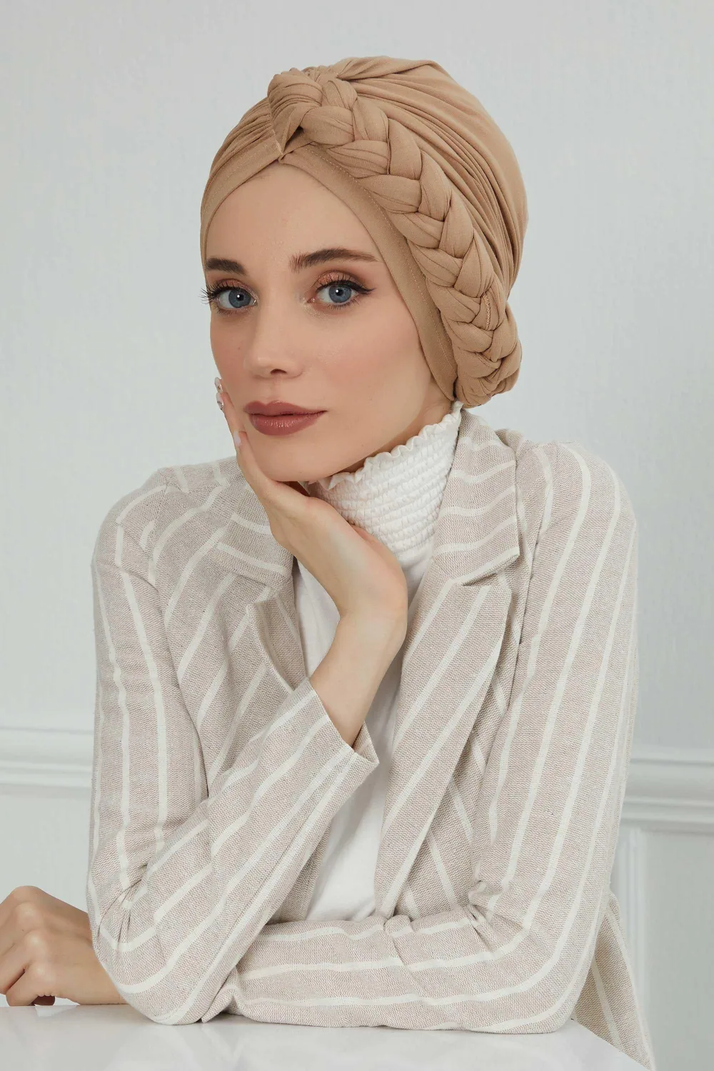 بونيه بينيه بجانب مضفر - صورة 4