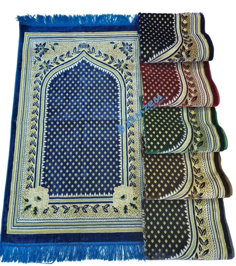 سجادة صلاة مخمل ٥٠٠ غرام بمحراب مزخرف