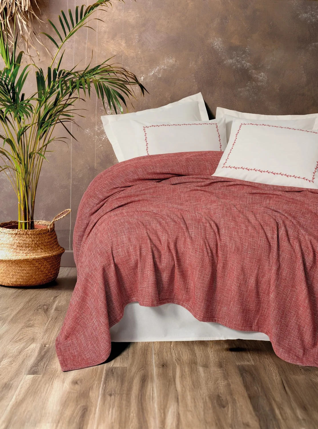 طقم بيكيه مزدوج من شنيل 240×230 سم - عنابي