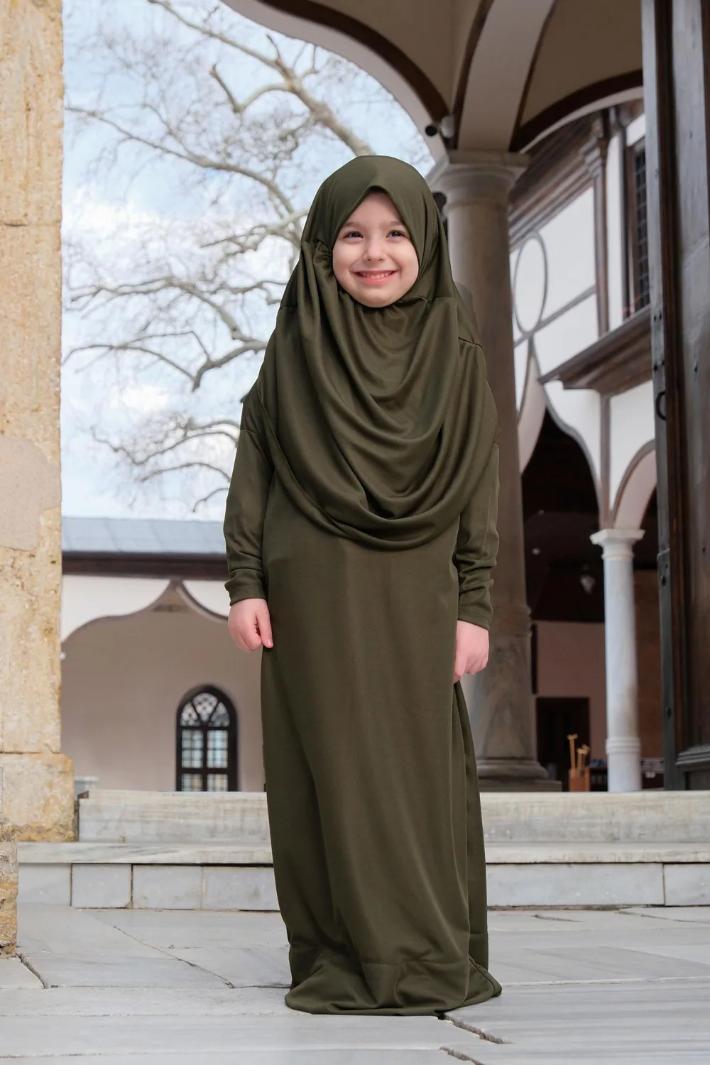 فستان صلاة بنات بحجاب متصل وأكمام طويلة زيتي - صورة 2