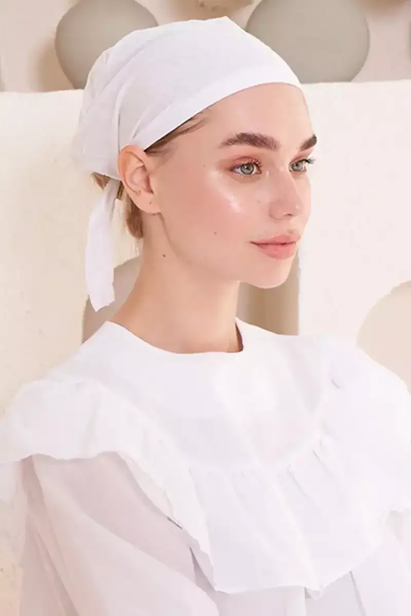 بونيه سادة بلون أبيض