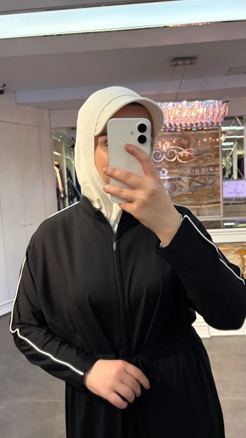 غطاء رأس رياضي بقلنسوة مع واقي شمس - صورة 2
