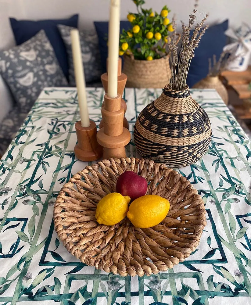 مزهرية بوهيمية مجدولة من عشب البحر بخطوط داكنة - صورة 3