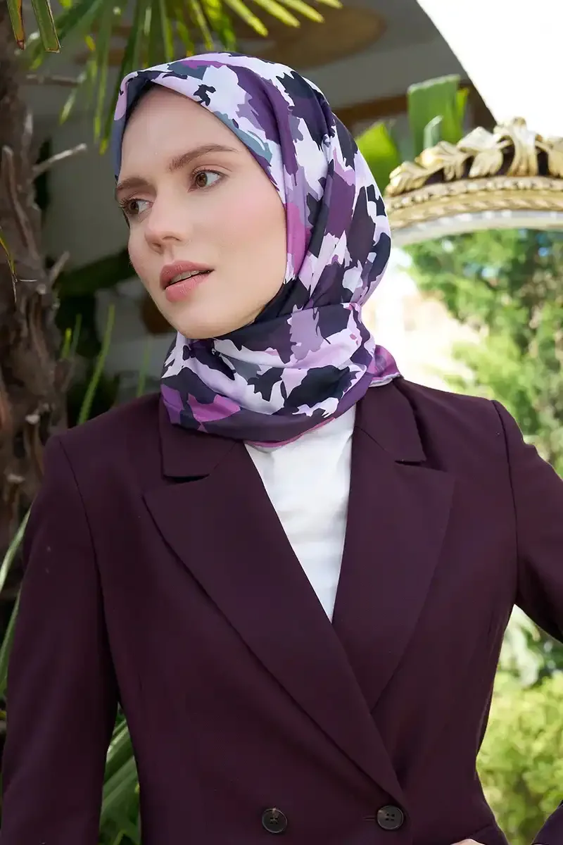إيشارب ناعم منقوش بلون ليلكي