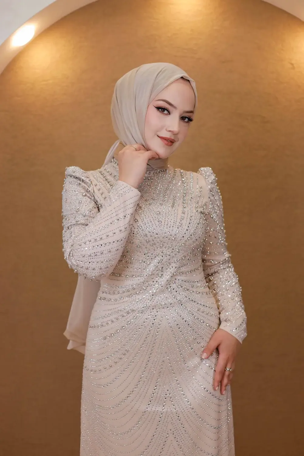 فستان سهرة كحلي محتشم مغطى بالأحجار حتى مقاس 56 - صورة 3