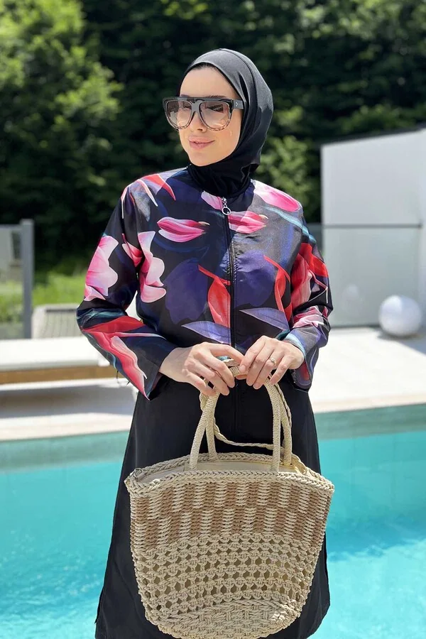 مايوه محتشم أسود بصدر منقوش وأكمام طويلة - صورة 3