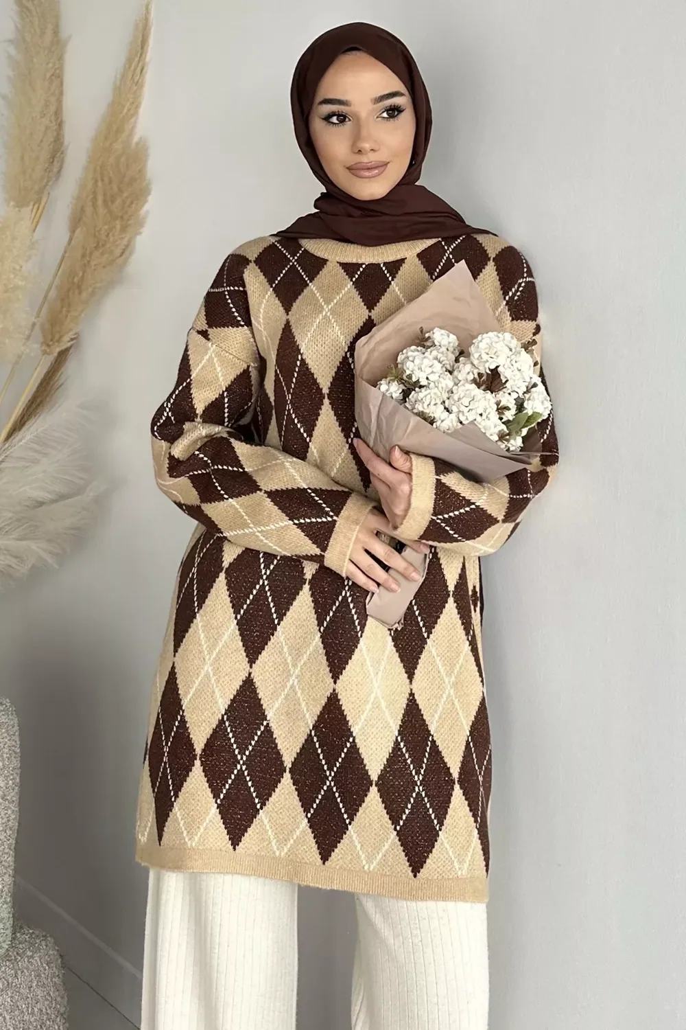 تونيك تريكو بنقشة معينات ولمعة فضية بيج - صورة 2