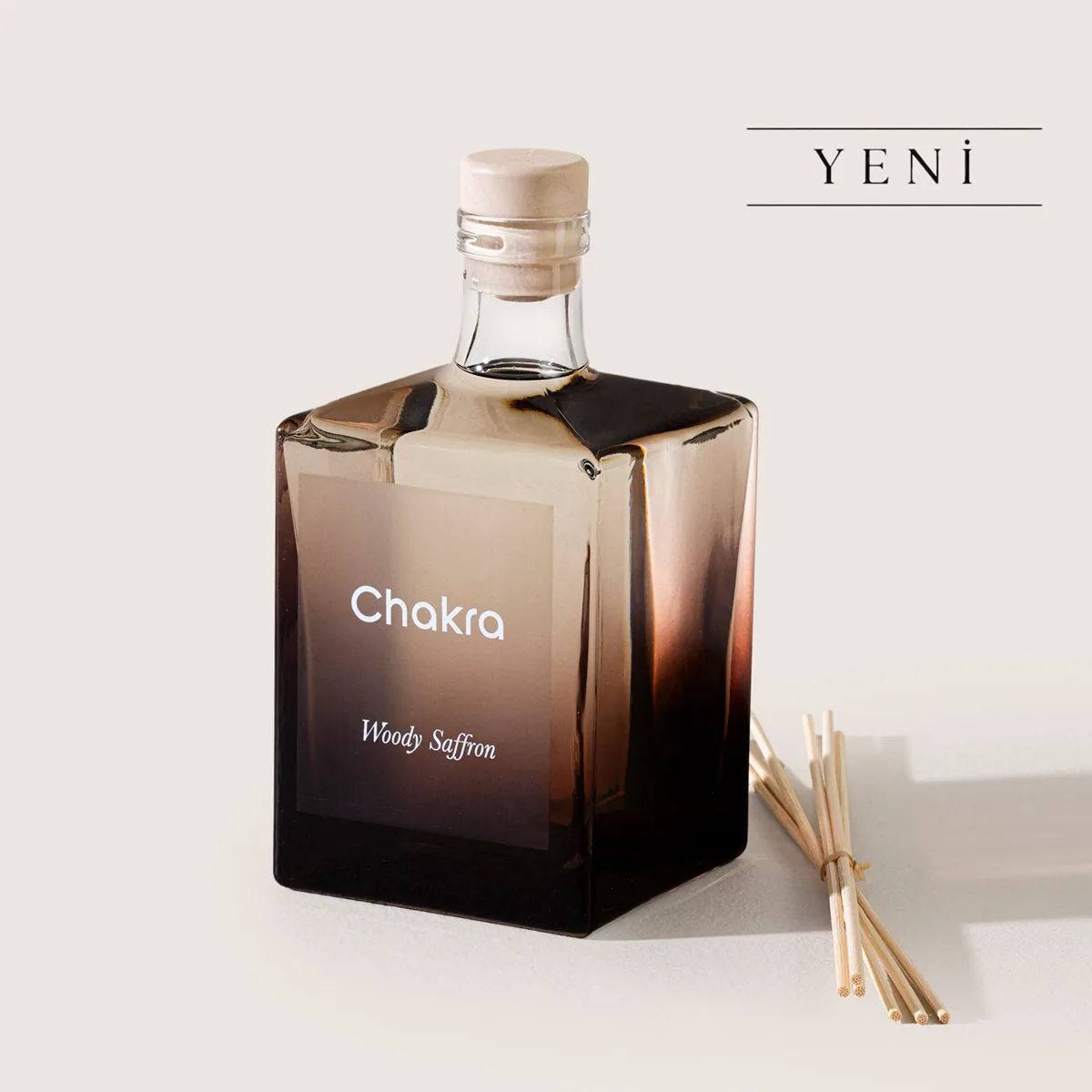 معطر جو بأعواد 500 مل بعبير الزعفران والخشب