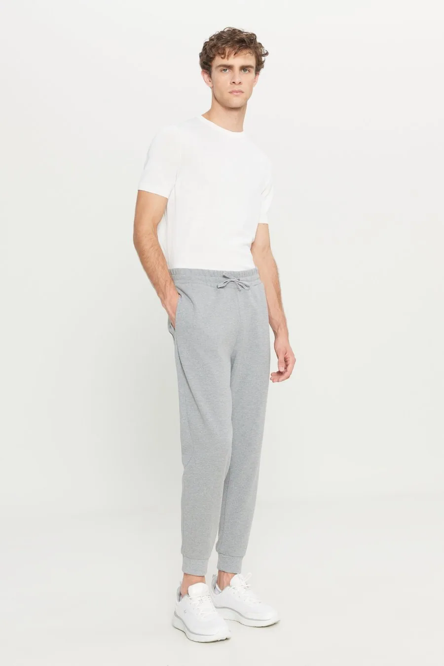 بنطلون رياضي رجالي رمادي ميلانج قطني بنقش وجيوب جانبية - صورة 3