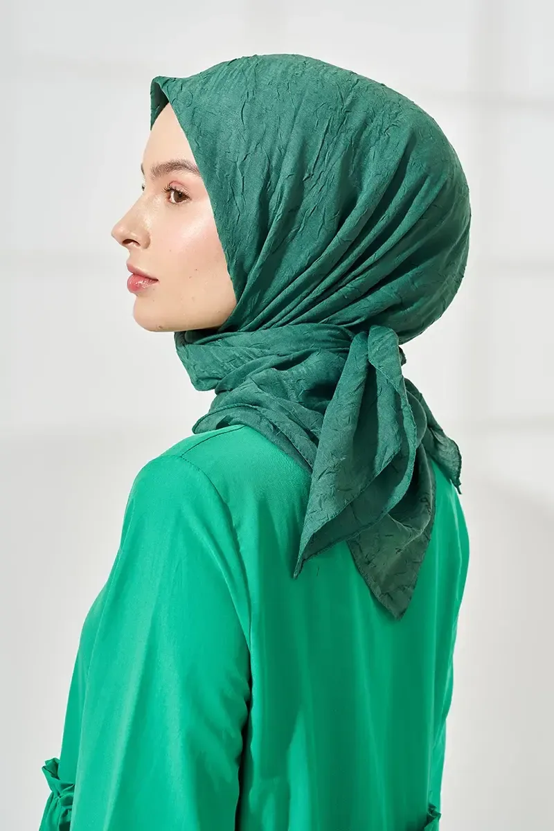 إيشارب بامبو مجعد بلون أخضر زمردي - صورة 3