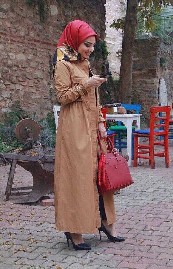 ترنش كوت بتجميعات عند الخصر بلون جملي