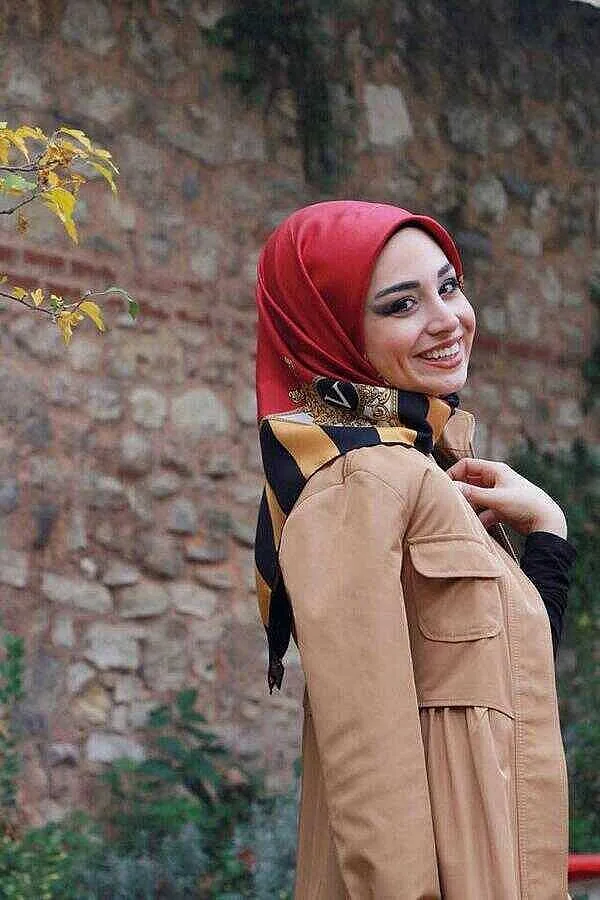 ترنش كوت بتجميعات عند الخصر بلون جملي - صورة 3